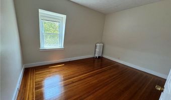 26 Ayrault St 3, Newport, RI 02840