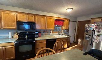 418 S 11Th St, Albia, IA 52531