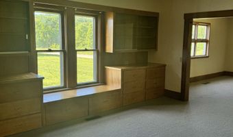 762 E 1100 Rd, Baldwin City, KS 66006