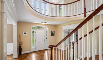 22 Elizabeth Way, Bedford, NH 03110
