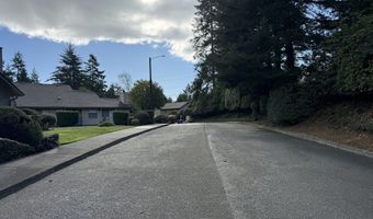 1735 Arch Ln, Brookings, OR 97415