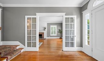 677 17TH St, Astoria, OR 97103