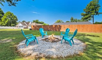 1413 Mayflower Rd, Bentonville, AR 72713