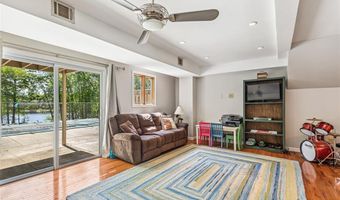 11 Noto Dr, North Providence, RI 02904