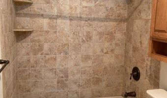 6 Davos Dr 8, Alloway, NJ 07462