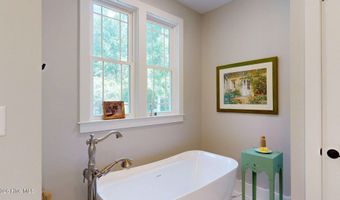 708 N Sunset St, Atkinson, NC 28421