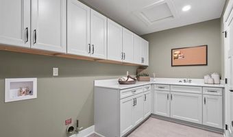 4481 FARM VIEW Dr, Ann Arbor, MI 48105