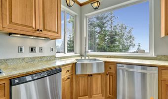 16268 Noble Point Dr, Anchorage, AK 99516