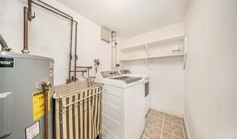 767 Skynob Dr, Ann Arbor, MI 48105