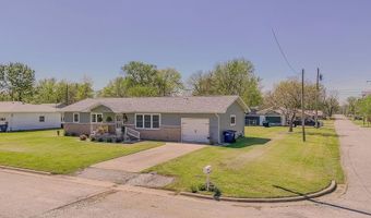 2009 Washington Ave, Baxter Springs, KS 66713