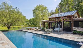 719 Walker Hill Rd, Barnard, VT 05031