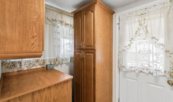 19 SOLOMONS ISLAND Rd, Annapolis, MD 21401