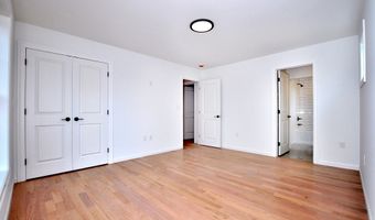 81 Club Dr, Berlin, CT 06037
