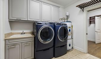 10514 E Brainerd Rd, Apison, TN 37302