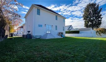 41 Follett St, East Providence, RI 02914