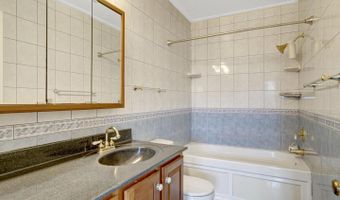 117 PRINCESS St, Alexandria, VA 22314