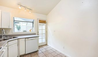 7700 Parkway Dr 2, La Mesa, CA 91942