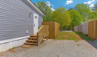 302 Lonesome Pine Ln, Wellford, SC 29385