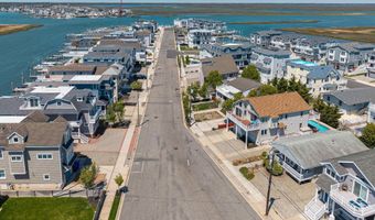 733 21st St, Avalon, NJ 08202