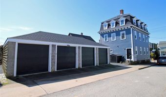 668 Thames St, Newport, RI 02840