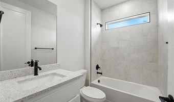 1630 Grayhawk Dr, Basehor, KS 66007