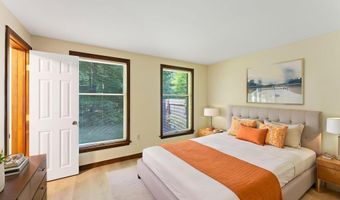 13 Cortland Cir, Bangor, ME 04401