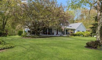 34 Finch Ln, North Kingstown, RI 02874