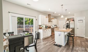 10 Memory Ln, Arden, NC 28704