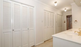 521 W CROSS St, Benton, AR 72015