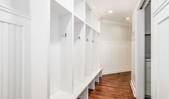 9 Hidden Brook Dr, Brookfield, CT 06804