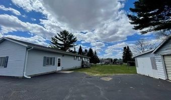 912 DUCHAC St, Antigo, WI 54409