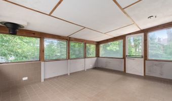 39431 N Oak Ave, Antioch, IL 60002