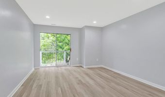 44152 NATALIE Ter 201, Ashburn, VA 20147