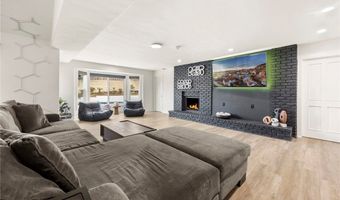 25311 Pike Rd, Laguna Hills, CA 92653