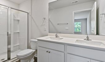 217 Maddox Dr, Aberdeen, NC 28315