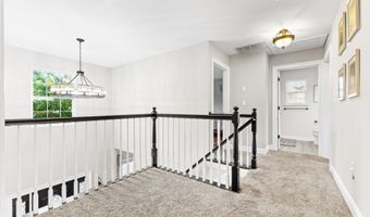 14 Brittany Dr, Bayville, NJ 08721