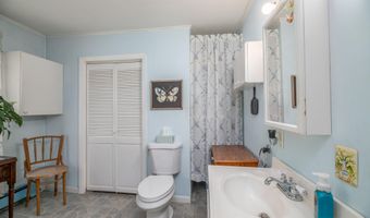 240 Middle Rd, Augusta, ME 04330