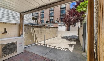 909 S STREEPER St, Baltimore, MD 21224