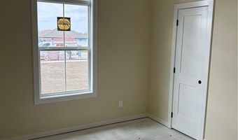 1018 Bluestem Cir, Baldwin City, KS 66006