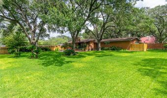 1821 Clare Dr, Alice, TX 78332