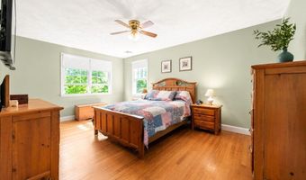 323 Oakhill Ave, Attleboro, MA 02703