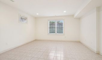 5704 MAIDEN Ln, Bethesda, MD 20817