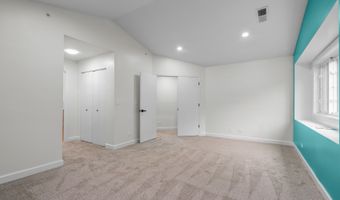 1727 W Hawkes St 8, Arlington Heights, IL 60004