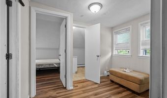 403 Commonwealth Ave, Warwick, RI 02886
