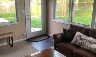 17 Willow St, Algonquin, IL 60102