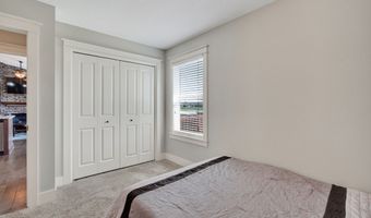 2027 NW 24th St, Ankeny, IA 50023