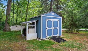 1223 Aurora Hill Dr, Aurora, OH 44202
