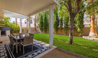 9573 World Cup Dr, Las Vegas, NV 89117