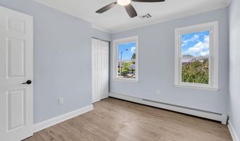32 Belmont Ave, Bayville, NJ 08721