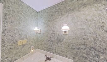 512 Raymond Dr, Arapahoe, NC 28510